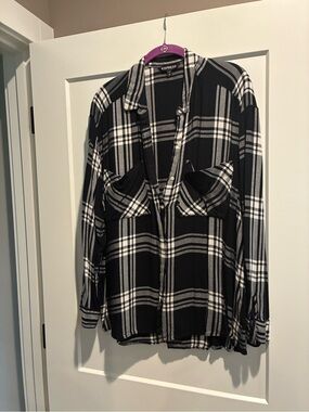 Express Black and White Plaid Button-Down Shirt